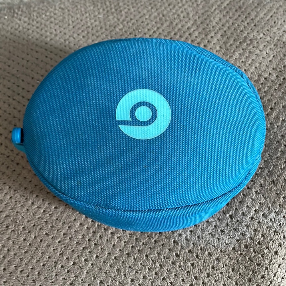 Beats wireless headphones